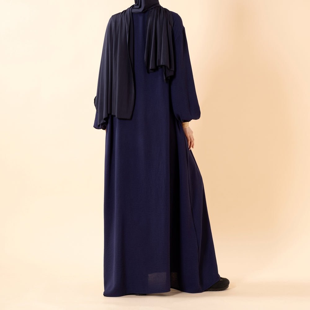 Side drape detail of breathable crepe modest abaya