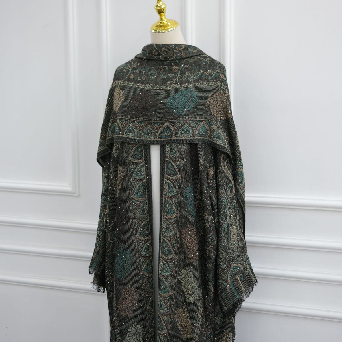 Shoulder and neckline detail of jacquard cardigan abaya