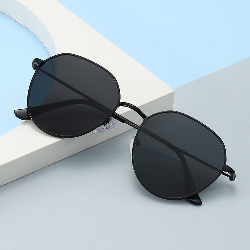 Elegant Retro Sunglasses for Women Classic with Gradient Lenses (MAC264) - Mariam's Collection