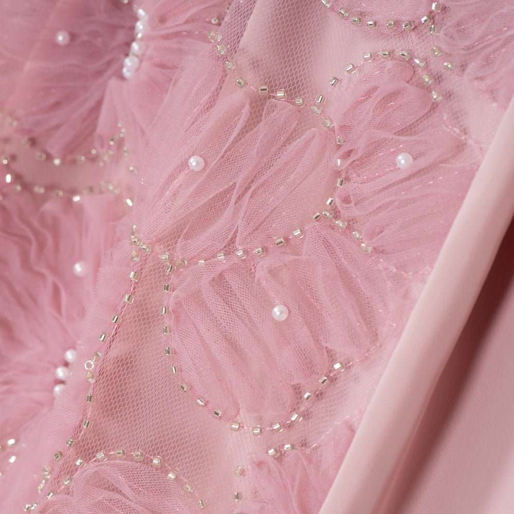 Adjustable waist tie detail on batwing abaya cinching the silhouette