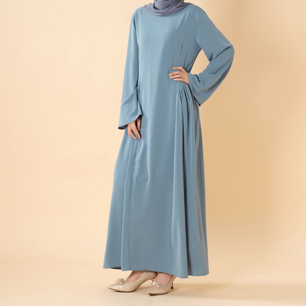 Nida abaya styled for Jumu'ah prayer