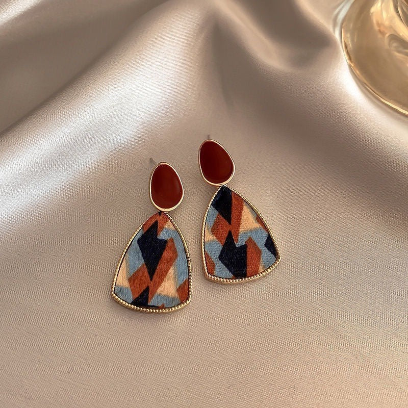 Vintage Wine Red Pearl Stud Earrings(MAC466) - Mariam's Collection